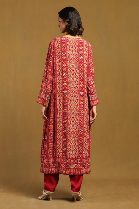 Shop Ritu Kumar Red Viscose, Chiffon Embroidery Round Neck Peru Geometric Print Kurta Pant Set at Aza Fashions Shop_Ritu Kumar_Red Viscose, Chiffon Embroidery Round Neck Peru Geometric Print Kurta Pant Set _at_Aza_Fashions