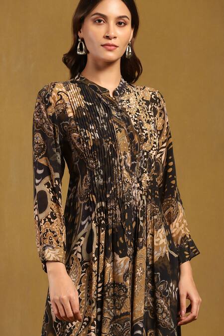 Shop Ritu Kumar Black Viscose Crepe Notched Dewey Pleated Kurta Online at Aza Fashions Shop_Ritu Kumar_Black Viscose Crepe Notched Dewey Pleated Kurta _Online_at_Aza_Fashions