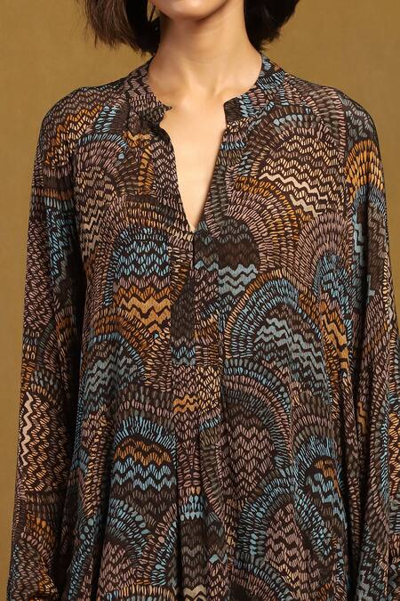 Shop Ritu Kumar Green Viscose Collared Aboriginal Abstract Pattern Kurta Online at Aza Fashions Shop_Ritu Kumar_Green Viscose Collared Aboriginal Abstract Pattern Kurta_Online_at_Aza_Fashions