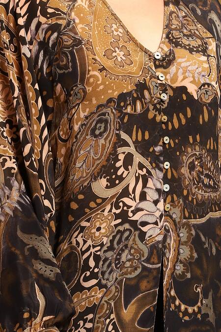 Ritu Kumar_Black Viscose, Crepe Collared, V-neck Dewey Kurta_at_Aza_Fashions