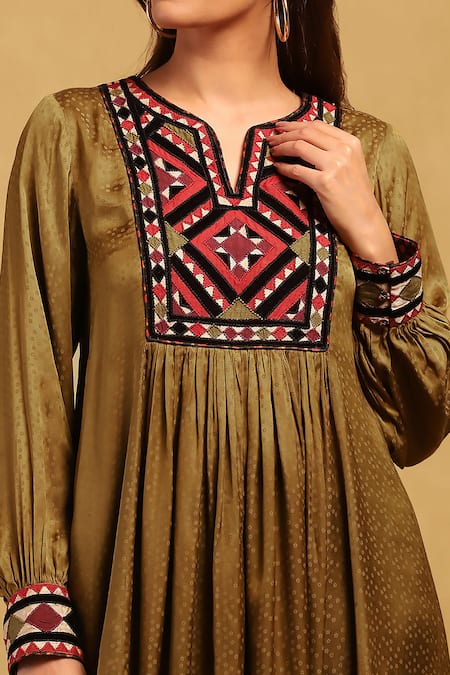 Ritu Kumar_Green Viscose Satin Dobby Collared V Military Geometric Pattern Yoke Kurta _at_Aza_Fashions