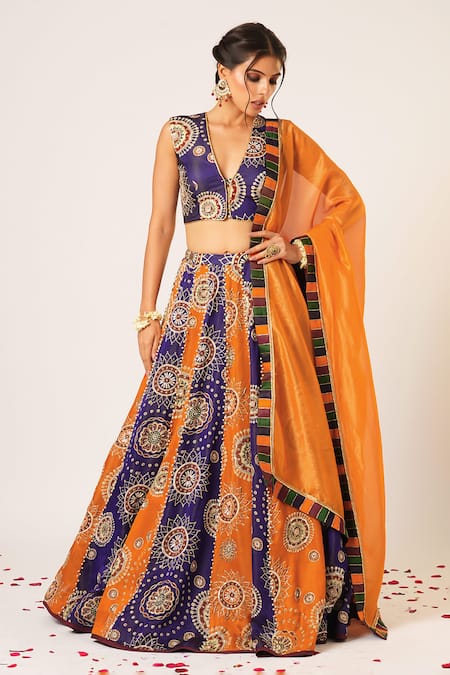 Aayushi Maniar Golakari Embroidered Kalidar Lehenga Set 