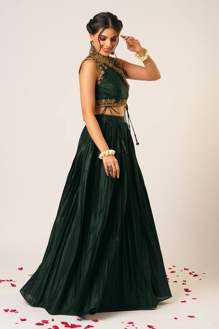 Buy_Aayushi Maniar_Green Silk Sequins, Embroidery Bandeau Neck Ragini Floral Blouse With Lehenga 