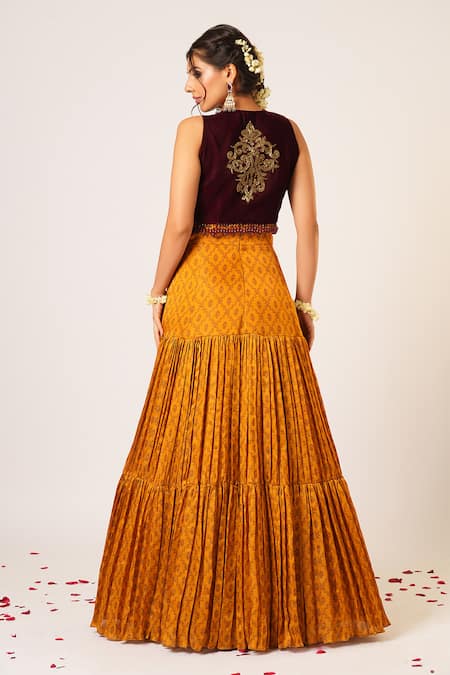 Aayushi Maniar Tarini Floral Pattern Tiered Anarkali With Crop Jacket 
