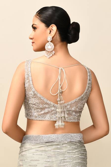 Kalighata_Grey Organza Sequins Sweetheart Neck Stripe Embroidered Saree With Blouse _at_Aza_Fashions