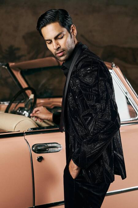 Buy_Seema Gujral_Black Velvet, Cotton Beads Abstract Embroidered Tuxedo Pant Set _Online_at_Aza_Fashions