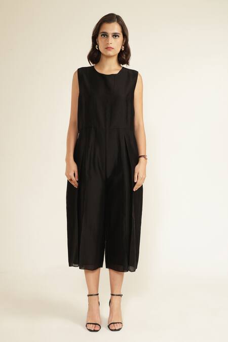 Arcvsh By Pallavi Singh_Black Silk, Chanderi Embroidery Round Solid Jumpsuit With Floral Quilted Jacket _Online_at_Aza_Fashions