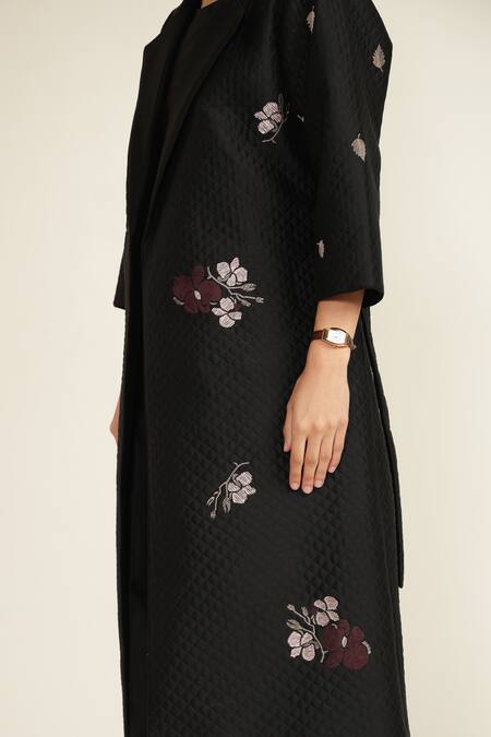 Buy_Arcvsh By Pallavi Singh_Black Silk, Chanderi Embroidery Round Solid Jumpsuit With Floral Quilted Jacket 