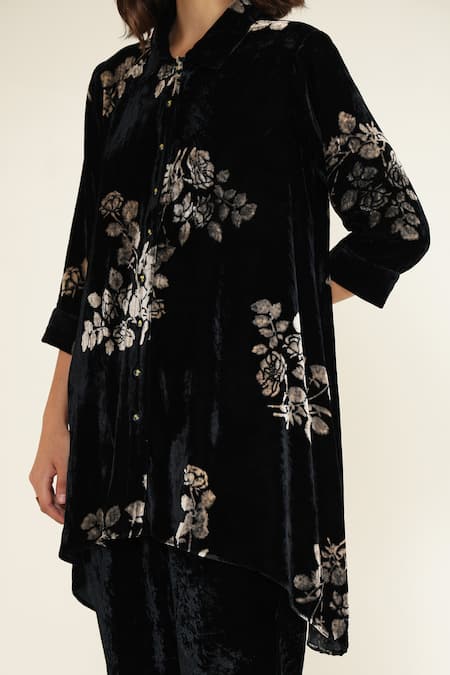 Arcvsh By Pallavi Singh Blue Silk, Velvet Embroidery Collared Shirt And Pant Set at Aza Fashions Arcvsh By Pallavi Singh_Blue Silk, Velvet Embroidery Collared Shirt And Pant Set _at_Aza_Fashions