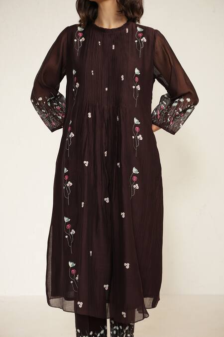 Arcvsh By Pallavi Singh Purple Cotton, Silk, Chanderi Embroidery Floral Print Pleated Tunic And Pant Set at Aza Fashions Arcvsh By Pallavi Singh_Purple Cotton, Silk, Chanderi Embroidery Floral Print Pleated Tunic And Pant Set _at_Aza_Fashions