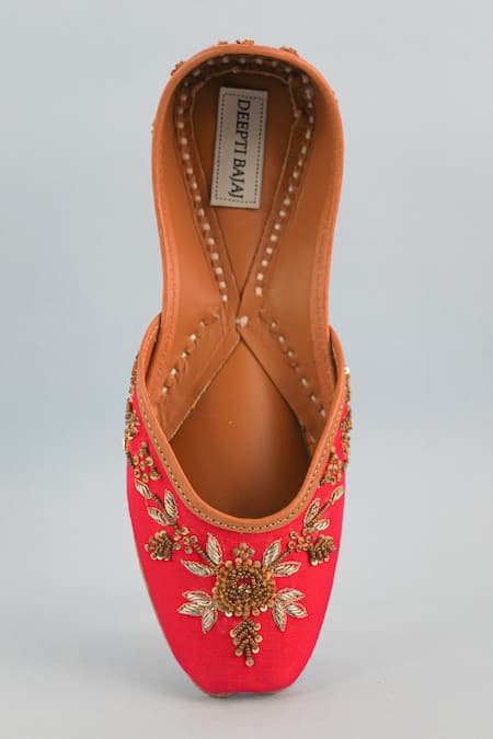 Label Deepti Bajaj Camellia Zardozi Blossom Embroidered Juttis 