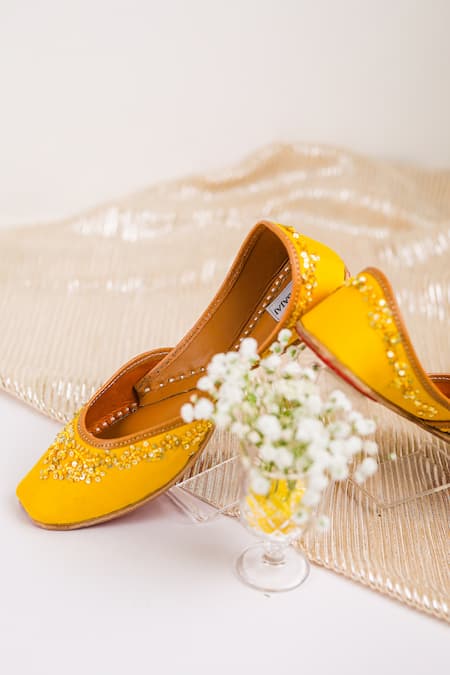 Label Deepti Bajaj Lily Sequin Bloom Embroidered Juttis 