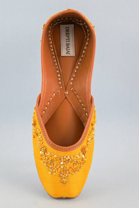 Label Deepti Bajaj_Yellow Sequin Lily Bloom Embroidered Juttis _Online_at_Aza_Fashions