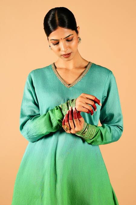 Buy_Tangerine By Asfa_Green Chanderi Silk Gota Patti V-neck Ombre A-line Kurta With Pant_Online_at_Aza_Fashions