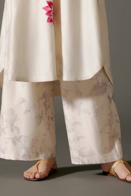 Balance By Rohit Bal Ivory Chanderi Silk Embroidery V-neck Flora Print And Kurta With Palazzo Online at Aza Fashions Balance By Rohit Bal_Ivory Chanderi Silk Embroidery V-neck Flora Print And Kurta With Palazzo _Online_at_Aza_Fashions