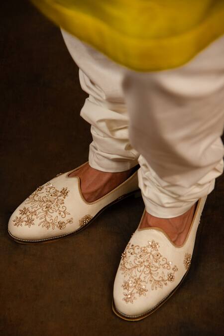 Char Chaand_Yellow Silk Embroidery Gulshan Kiran Dori Kurta_at_Aza_Fashions