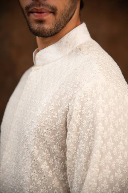 Char Chaand_White Georgette Embroidery Florin Thread Kurta_at_Aza_Fashions