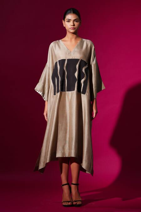 Stoique_Grey Muslin, Silk V-neck Heaven Color Block Detailed Kaftan Dress _Online_at_Aza_Fashions