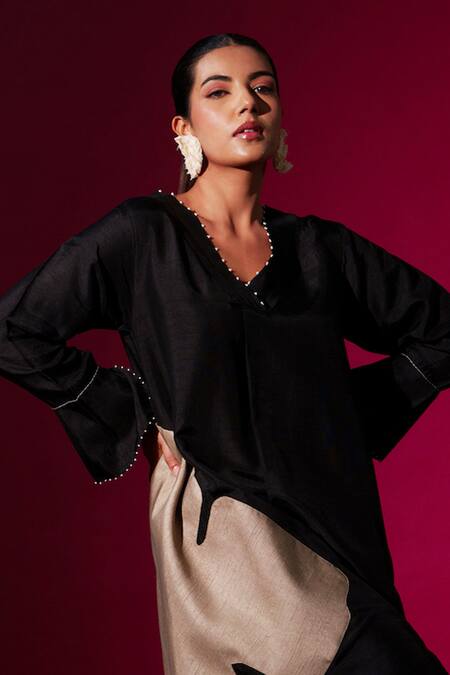 Buy Stoique Black Mysore Silk Embroidered Applique V Neck Jasper Contrast Detailed Tunic Buy_Stoique_Black Mysore Silk Embroidered Applique V Neck Jasper Contrast Detailed Tunic