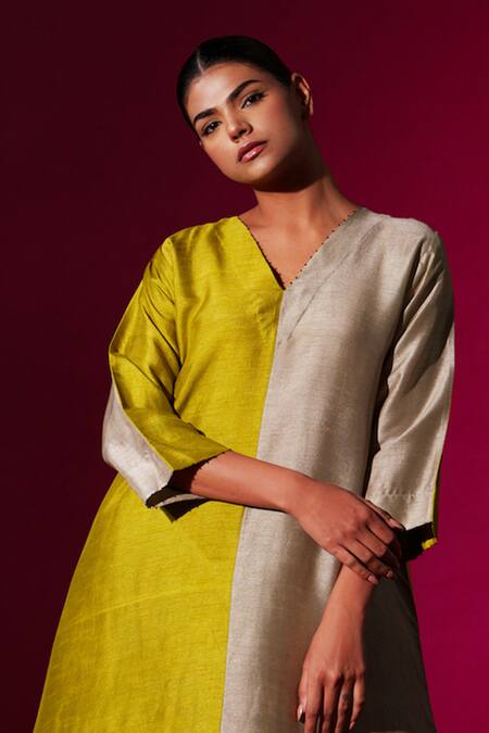 Shop_Stoique_Green Mysore Silk Color Blocking V Neck Onyx Blocked Tunic _Online_at_Aza_Fashions