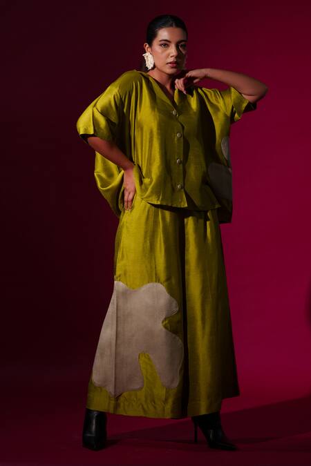 Stoique_Green Muslin Applique Collared Podi Detailed Shirt _at_Aza_Fashions