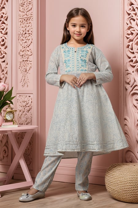 Petite Pomme Printed Thread Work Kurta & Trouser Set 