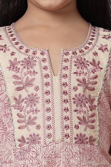 Shop_Petite Pomme_Off White Cotton Embroidery Floral Print Thread Work Kurta And Trouser Set _Online_at_Aza_Fashions