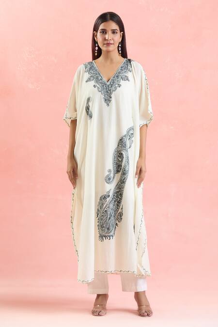 Samyukta Singhania_White Cotton Embroidery Plunge Neck Paisley Kaftan_Online_at_Aza_Fashions