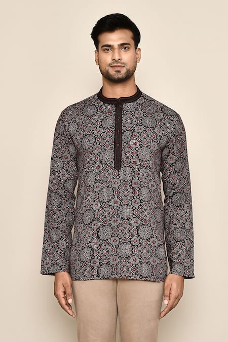 Buy Arihant Rai Sinha Black Embroidery Floral Printed Short Kurta Online at Aza Fashions Buy_Arihant Rai Sinha_Black Embroidery Floral Printed Short Kurta _Online_at_Aza_Fashions