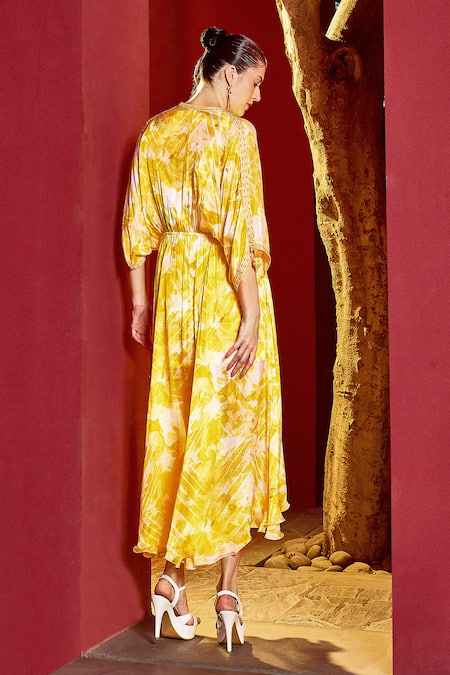 Mandira Wirk Resort_Yellow Chiffon V-neck Chevron Print Kaftan Dress _Online_at_Aza_Fashions