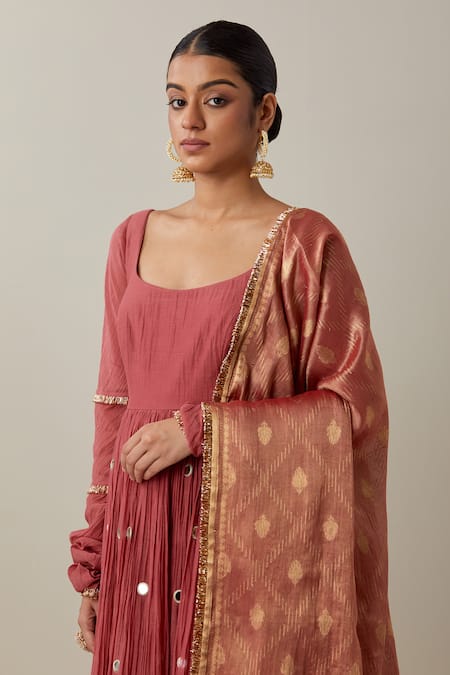 Buy_Ikshita Choudhary_Peach Chanderi, Brocade Mirrors, Thread Gathered Anarkali And Churidar Set 