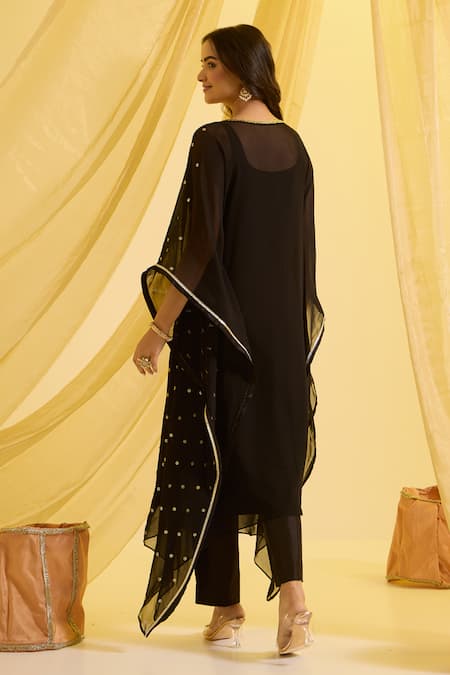 Sonal Pasrija Hand Embroidered Kaftan With Pant 
