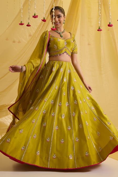 Shop Sonal Pasrija Green Organza, Silk, Crepe Sequins, Beads, Floral Butti Zari Lehenga Set Online at Aza Fashions Shop_Sonal Pasrija_Green Organza, Silk, Crepe Sequins, Beads, Floral Butti Zari Lehenga Set _Online_at_Aza_Fashions