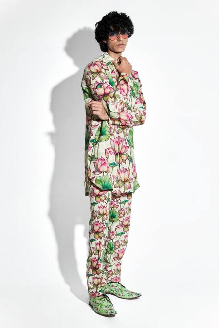 Buy MR. Ajay Kumar Green Linen Print Lotus Netra Kurta With Pant Online at Aza Fashions Buy_MR. Ajay Kumar_Green Linen Print Lotus Netra Kurta With Pant _Online_at_Aza_Fashions