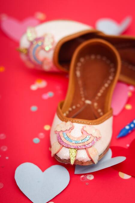 Buy_Hello JR_White Applique Alicorn Juttis _Online_at_Aza_Fashions