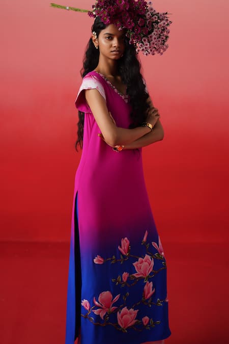 Kavitha Gutta_Pink Crepe Embroidery V-neck Magnolia Dream Ombre Kurta With Pant _at_Aza_Fashions