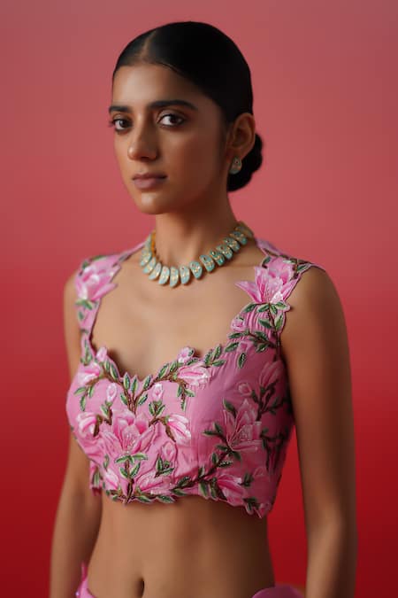 Buy_Kavitha Gutta_Pink Crepe Embroidery, Sequins Magnolia Cutwork Border Ombre Saree With Blouse 