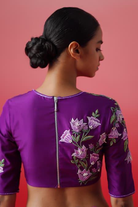 Shop_Kavitha Gutta_Pink Crepe Embroidery Scoop Neck Blossom Border Ombre Saree With Blouse 