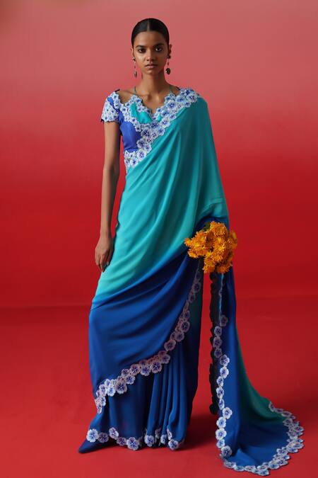Buy_Kavitha Gutta_Blue Crepe Embroidery V-neck Ocean Bloom Border Ombre Saree With Blouse _Online_at_Aza_Fashions