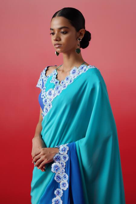 Kavitha Gutta_Blue Crepe Embroidery V-neck Ocean Bloom Border Ombre Saree With Blouse _at_Aza_Fashions