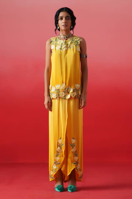 Kavitha Gutta Sunshine Blossom Cutwork Embroidered Kurti With Tulip Pant 