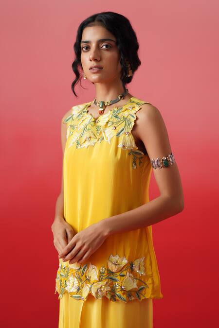 Kavitha Gutta_Yellow Crepe Embroidery Round Sunshine Blossom Cutwork Kurti With Tulip Pant _Online_at_Aza_Fashions