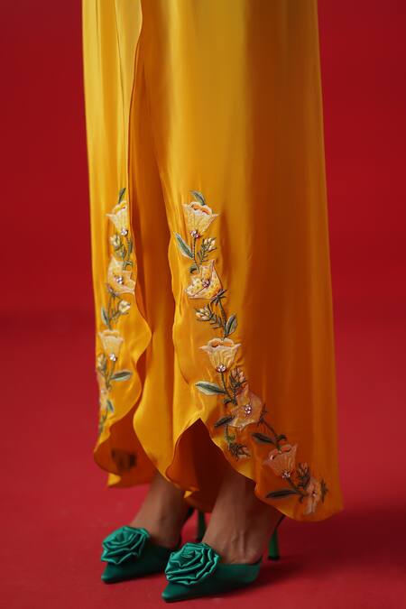 Shop_Kavitha Gutta_Yellow Crepe Embroidery Round Sunshine Blossom Cutwork Kurti With Tulip Pant _Online_at_Aza_Fashions