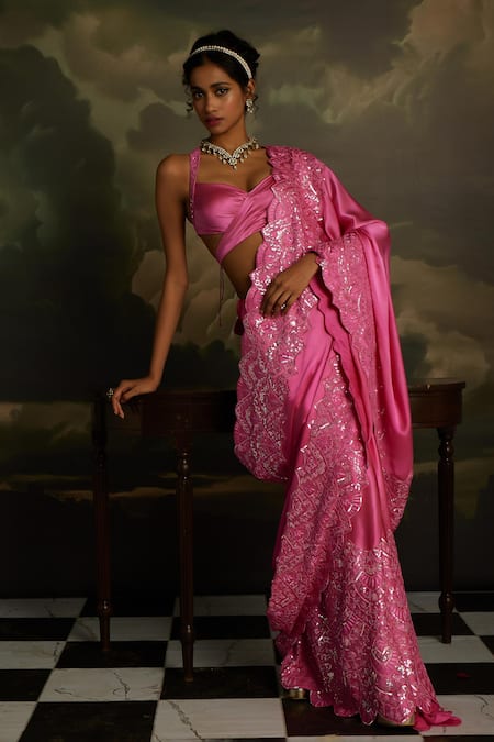 Kavitha Gutta_Magenta Silk Sequins, Embroidery Sweetheart Neck Allure Saree With Blouse _Online_at_Aza_Fashions