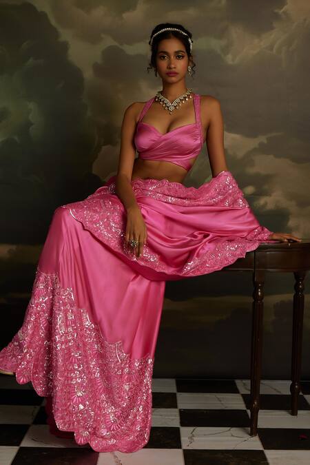 Shop_Kavitha Gutta_Magenta Silk Sequins, Embroidery Sweetheart Neck Allure Saree With Blouse _Online_at_Aza_Fashions