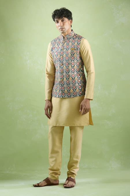 Shop_Arihant Rai Sinha_Green Cotton Sequins, Embroidery Crest Bloom Jaal Bundi _Online_at_Aza_Fashions