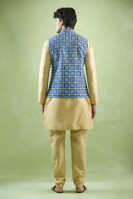 Arihant Rai Sinha Bandhani Print Bundi & Kurta Set 