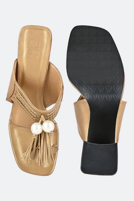Sko_Gold Pearl Kolhapuri Tassel Block Heels_Online_at_Aza_Fashions