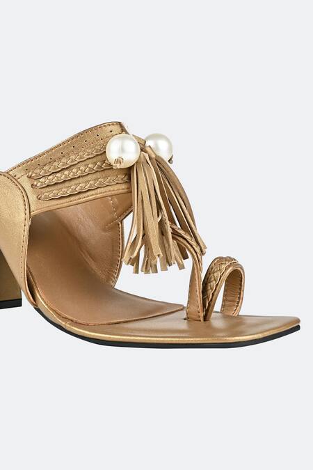 Buy_Sko_Gold Pearl Kolhapuri Tassel Block Heels