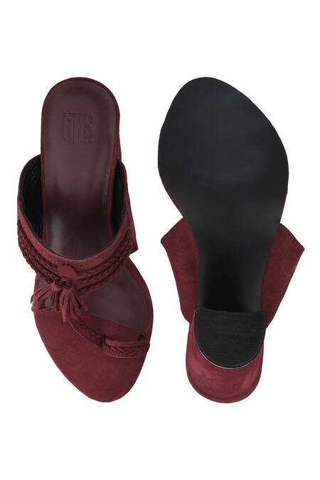 Shop_Sko_Maroon Tassels Embellished Kolhapuri Block Heels_Online_at_Aza_Fashions